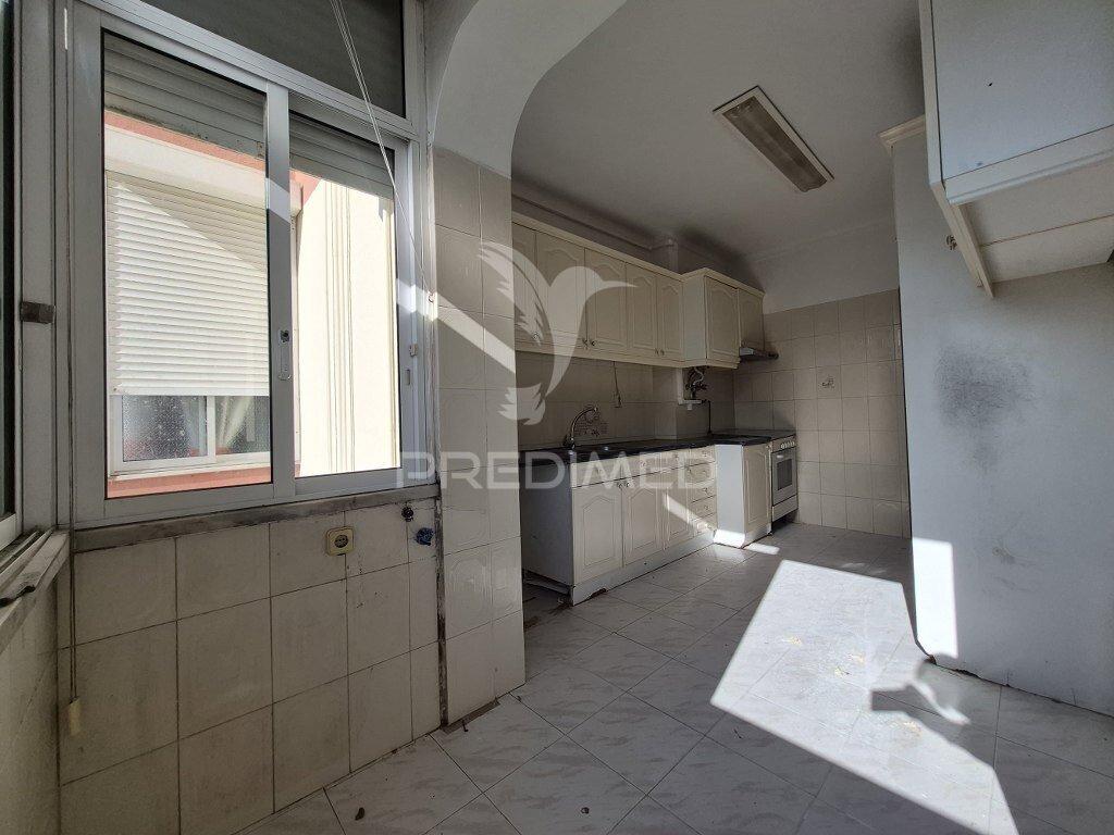 Apartamento t2 em agualva,