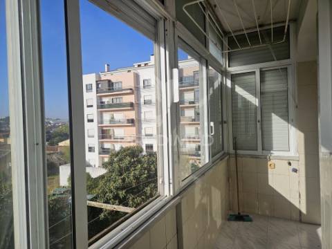 Apartamento t2 em agualva,