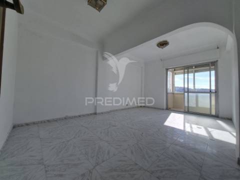 Apartamento t2 em agualva,