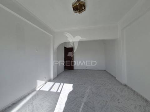 Apartamento t2 em agualva,