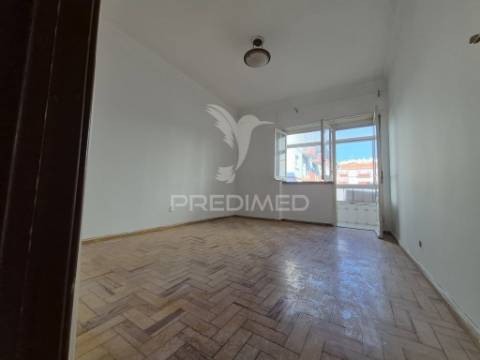 Apartamento t2 em agualva,