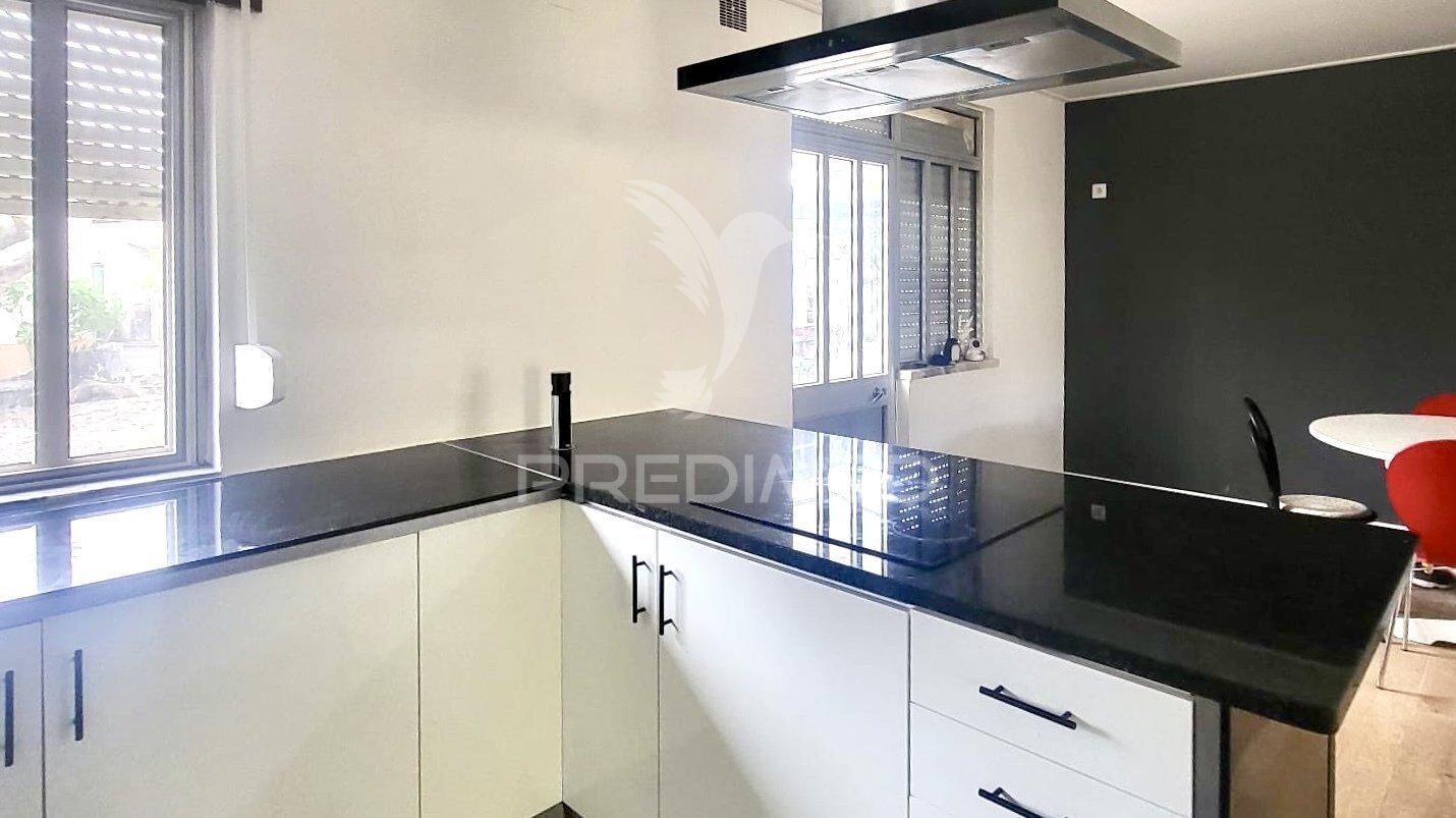 Moradia t3 + 2 com ampla área externa