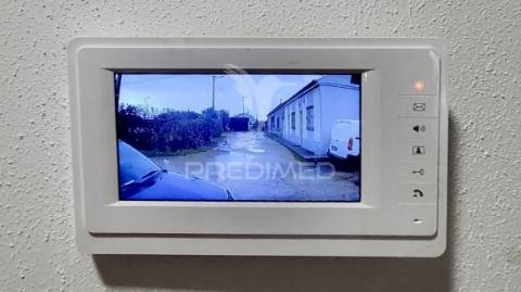 Moradia t3 + 2 com ampla área externa