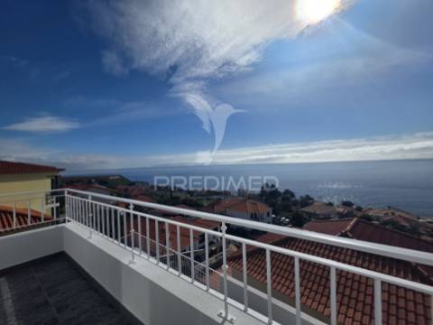 Moradia t3 em santa cruz
