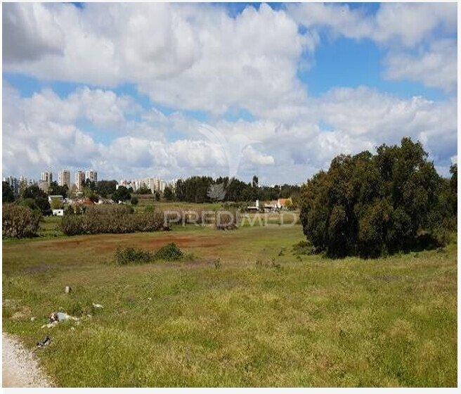 Terreno urbanizável com potencial de desenvolvimento – barreiro / moita