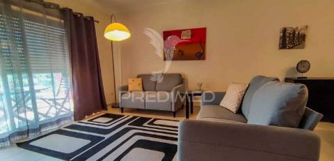 Apartamento t2 duplex com garagem para 2 carros , francesinhas