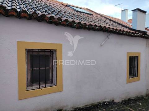 Arrendamento de moradia t0 com duas mezzanines no barreiro