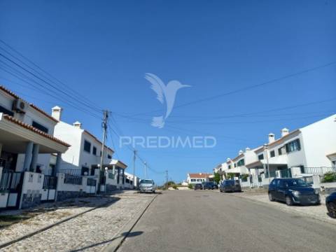 Moradia t4+1 com vista mar em ribamar