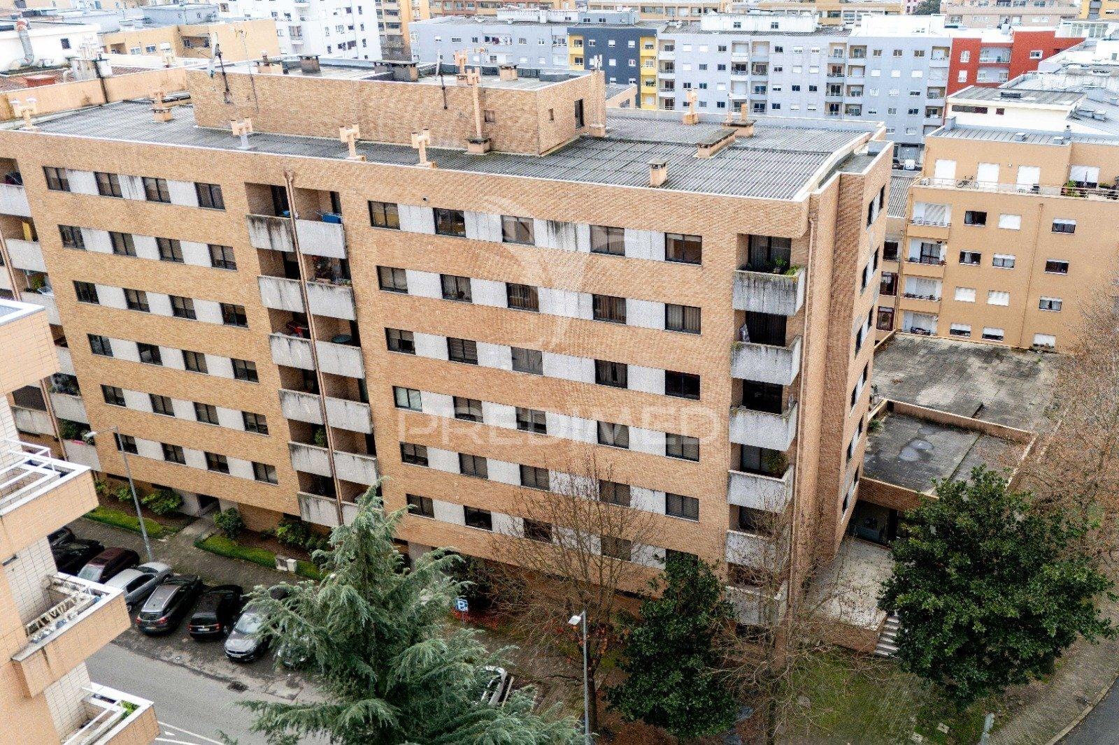 Apartamento t3 - lamaçães