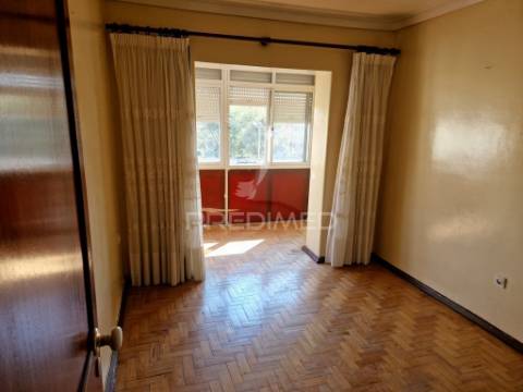 Apartamento t2 – pontinha, odivelas