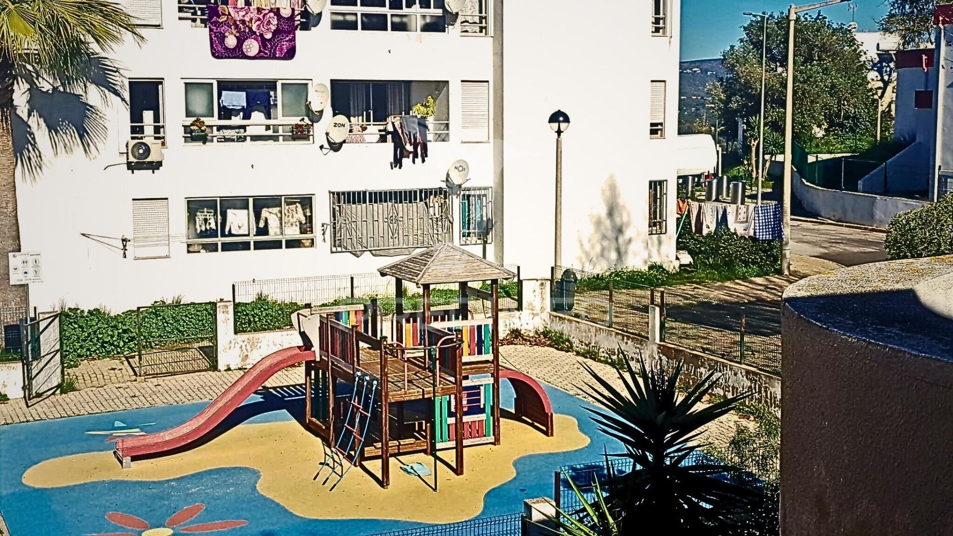 Apartamento t3 em paderne - pronto a habitar