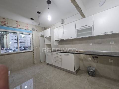 Vende se t2 cova da piedade  305000€