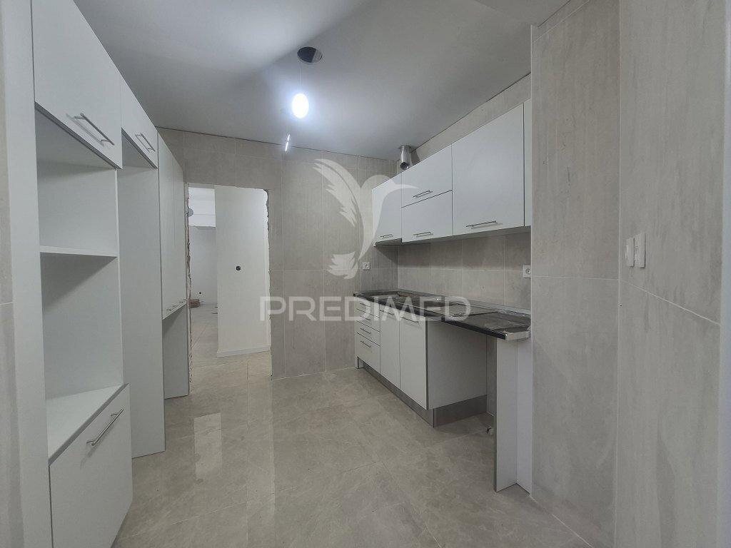 Apartamento t2 em póvoa de santo adrião, odivelas
