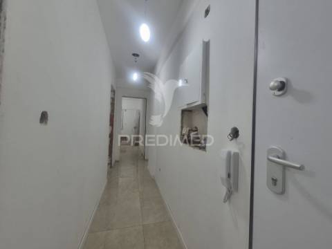 Apartamento t2 em póvoa de santo adrião, odivelas
