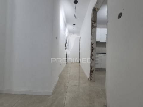 Apartamento t2 em póvoa de santo adrião, odivelas