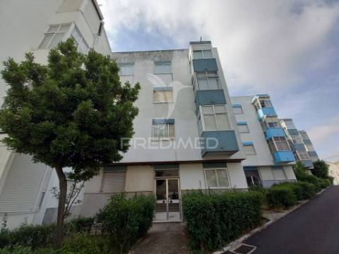 Apartamento t2 em póvoa de santo adrião, odivelas