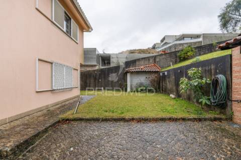 Moradia t5 à venda em são pedro d’este – braga
