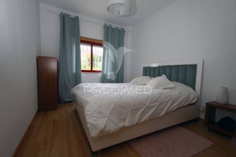 Apartamento t2 em zona nobre da sobreda da caparica