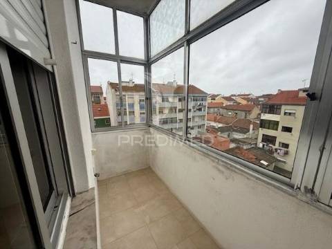 Apartamento t3  em santo andré - barreiro