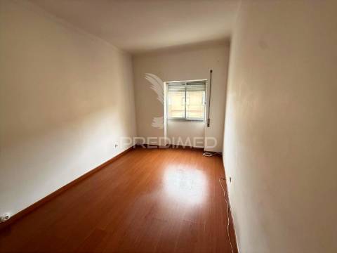 Apartamento t3  em santo andré - barreiro