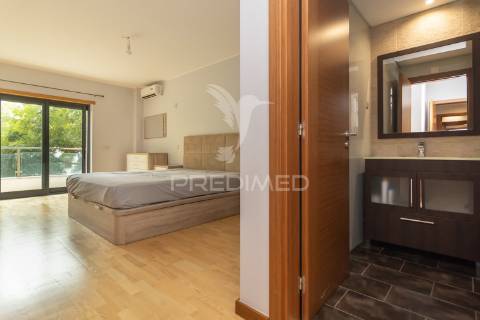Apartamento t3 com parqueamento . montijo