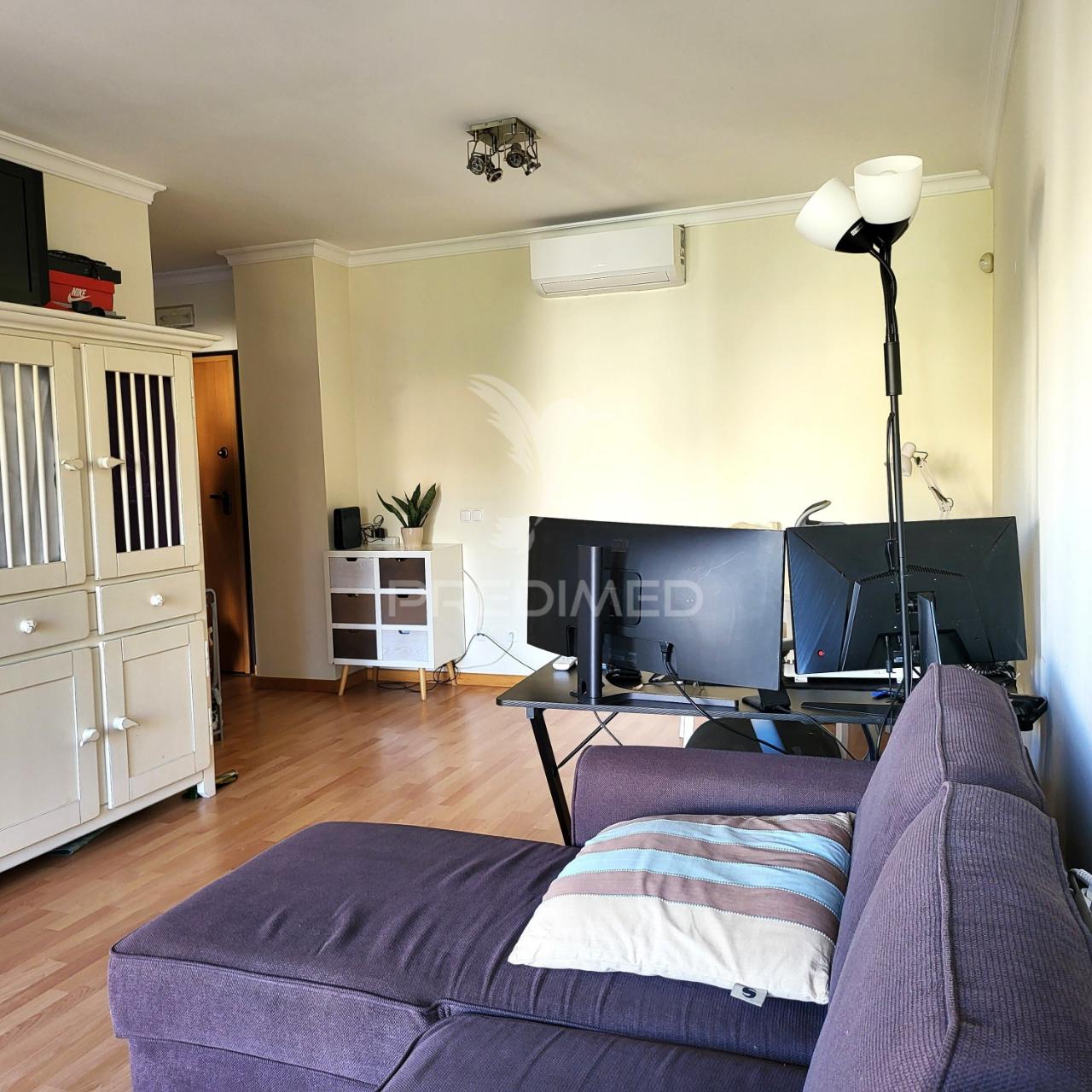 Apartamento t1 com piscina e garagem perto da praia da rocha