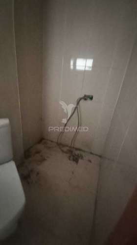 T2 remodelado no bairro da torre, cascais, com excelente localização