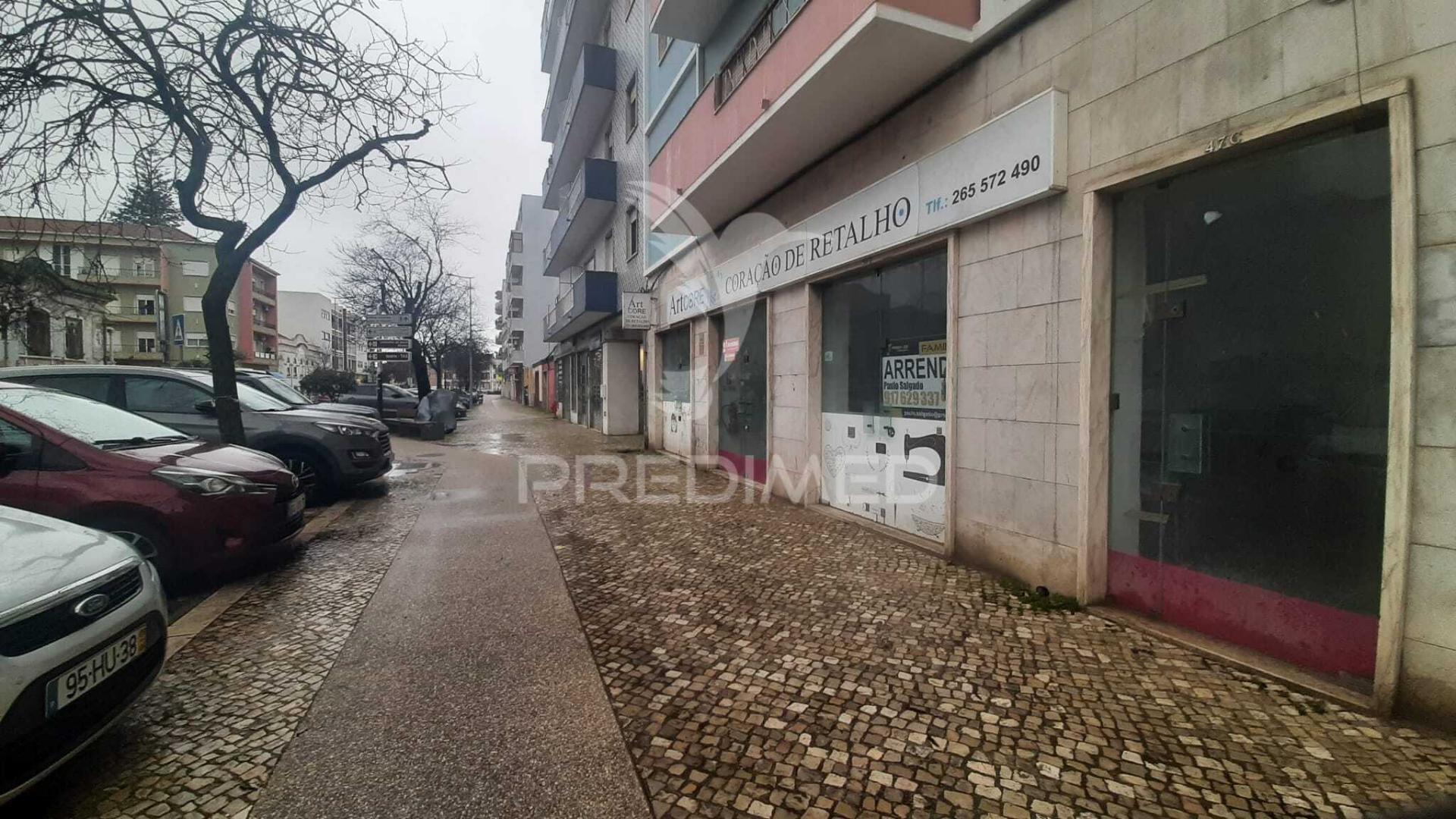 ✨ oportunidade única ✨ loja central p./ comércio ou serviços de 85,25m2 ( av. dos combatentes da grande guerra ).