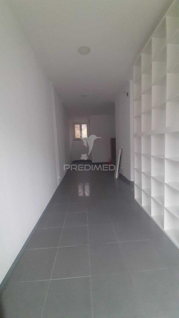 ✨ oportunidade única ✨ loja central p./ comércio ou serviços de 85,25m2 ( av. dos combatentes da grande guerra ).