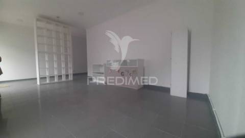 ✨ oportunidade única ✨ loja central p./ comércio ou serviços de 85,25m2 ( av. dos combatentes da grande guerra ).