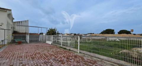 Moradia térrea em salvaterra de magos
