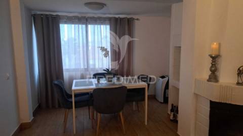 Apartamento t3 duplex em condomínio privado com piscina e jardim - montechoro
