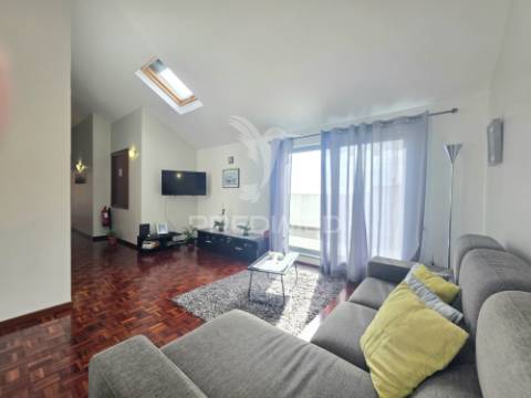 Apartamento t2 em santa cruz