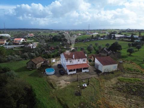 Moradia t5 com piscina em são vicente do paul – santarém