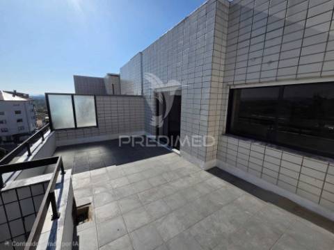 T2 recuado em vilar de andorinho – renovação total com terraços
