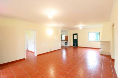 Moradia t3 com piscina