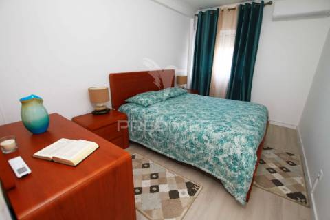 Apartamento todo remodelado com vista desafoga em  vale flores