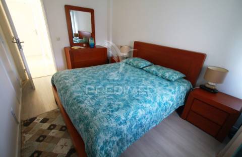 Apartamento todo remodelado com vista desafoga em  vale flores