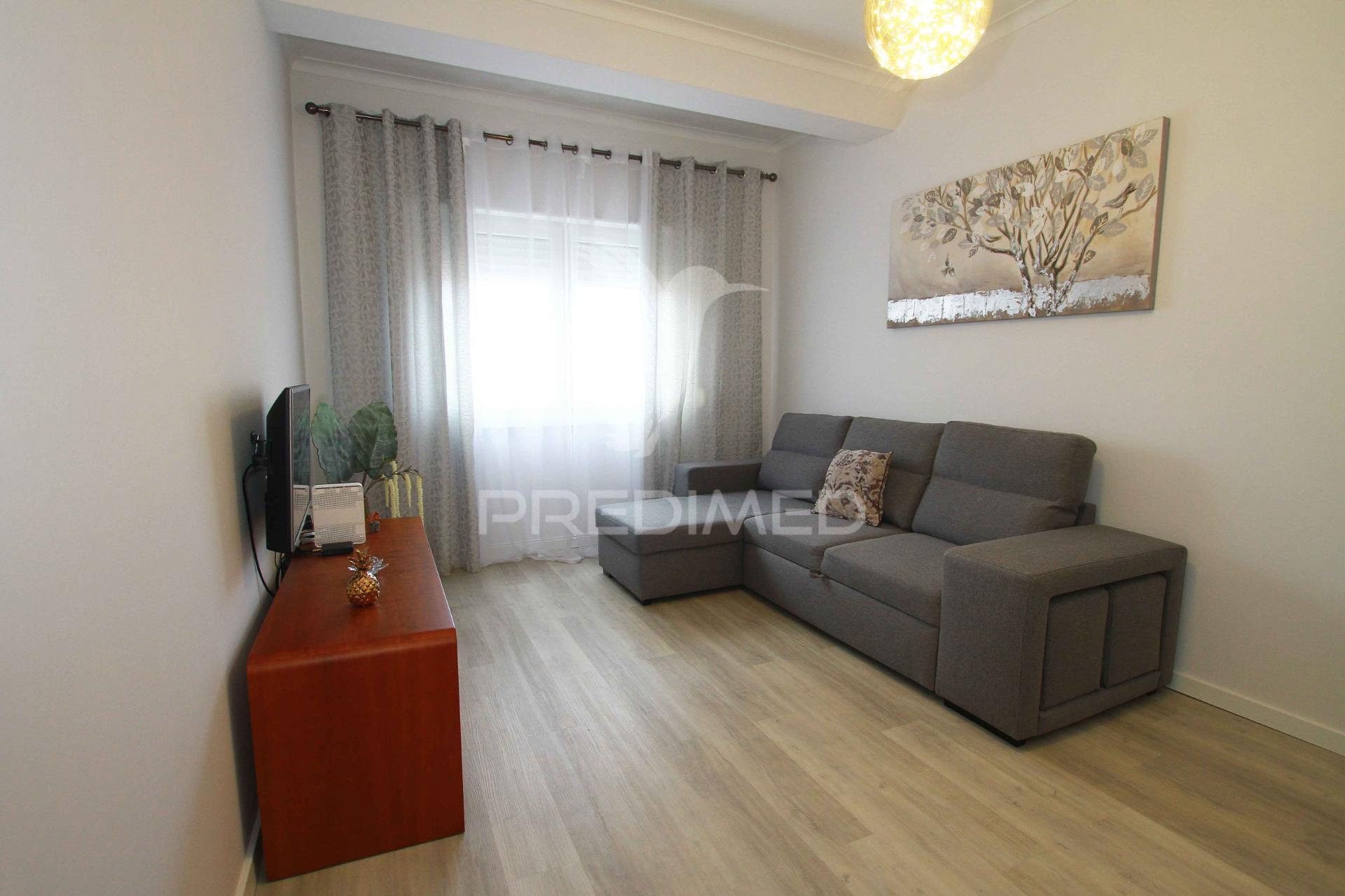 Apartamento remodelado a 5minutos do dos barcos da a2 e a33