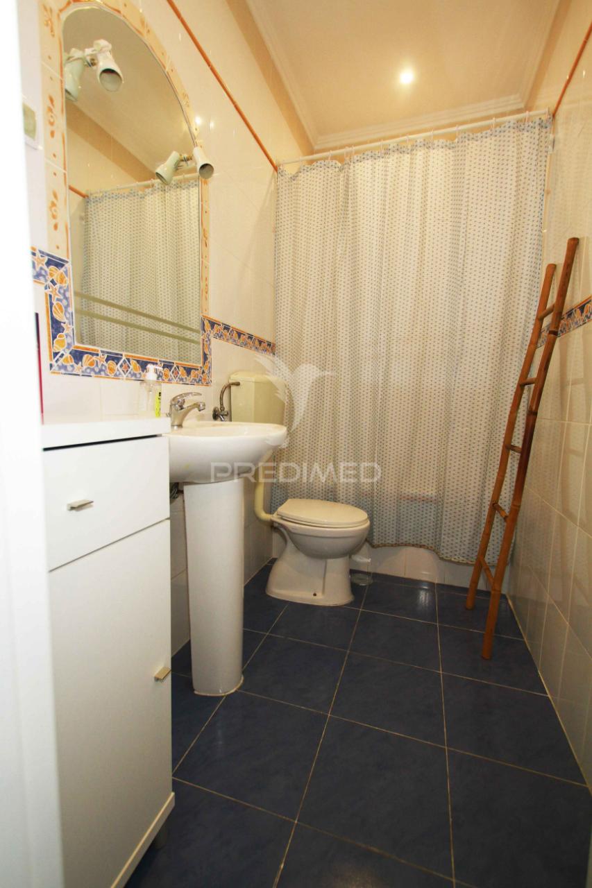 Apartamento remodelado a 5minutos do dos barcos da a2 e a33