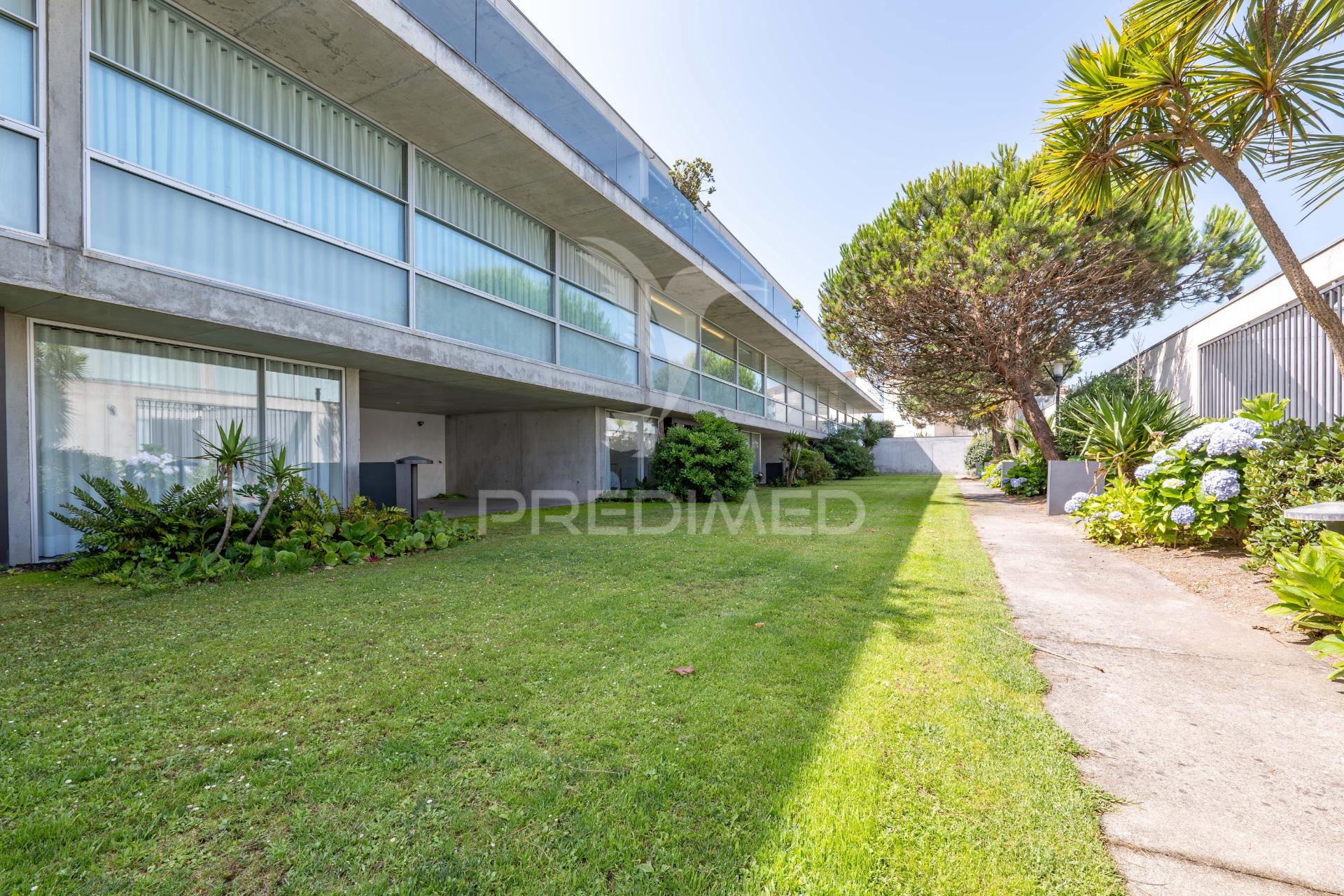 Moradia t3 de luxo em condomínio fechado | frente mar | praia de moledo