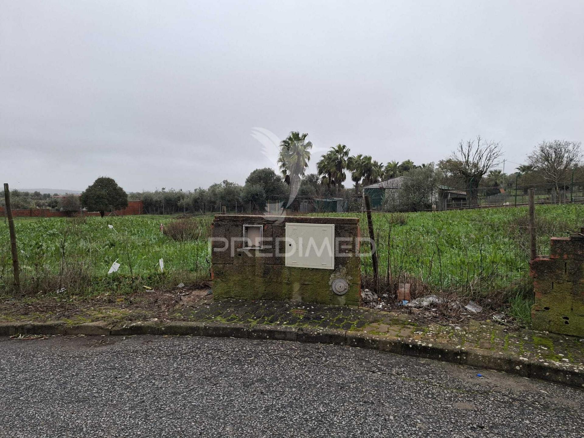 Oportunidade única no alandroal: terreno com 587,20 m² para construção