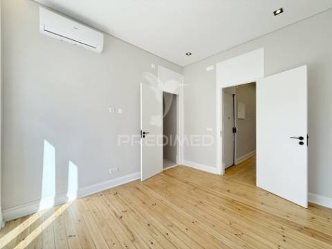 T3 totalmente renovado em lisboa - areeiro