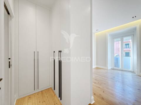 T3 totalmente renovado em lisboa - areeiro