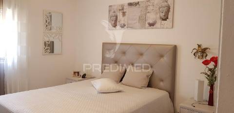Penthouse exclusiva t2+2 com terraço privativo – no coração de albufeira