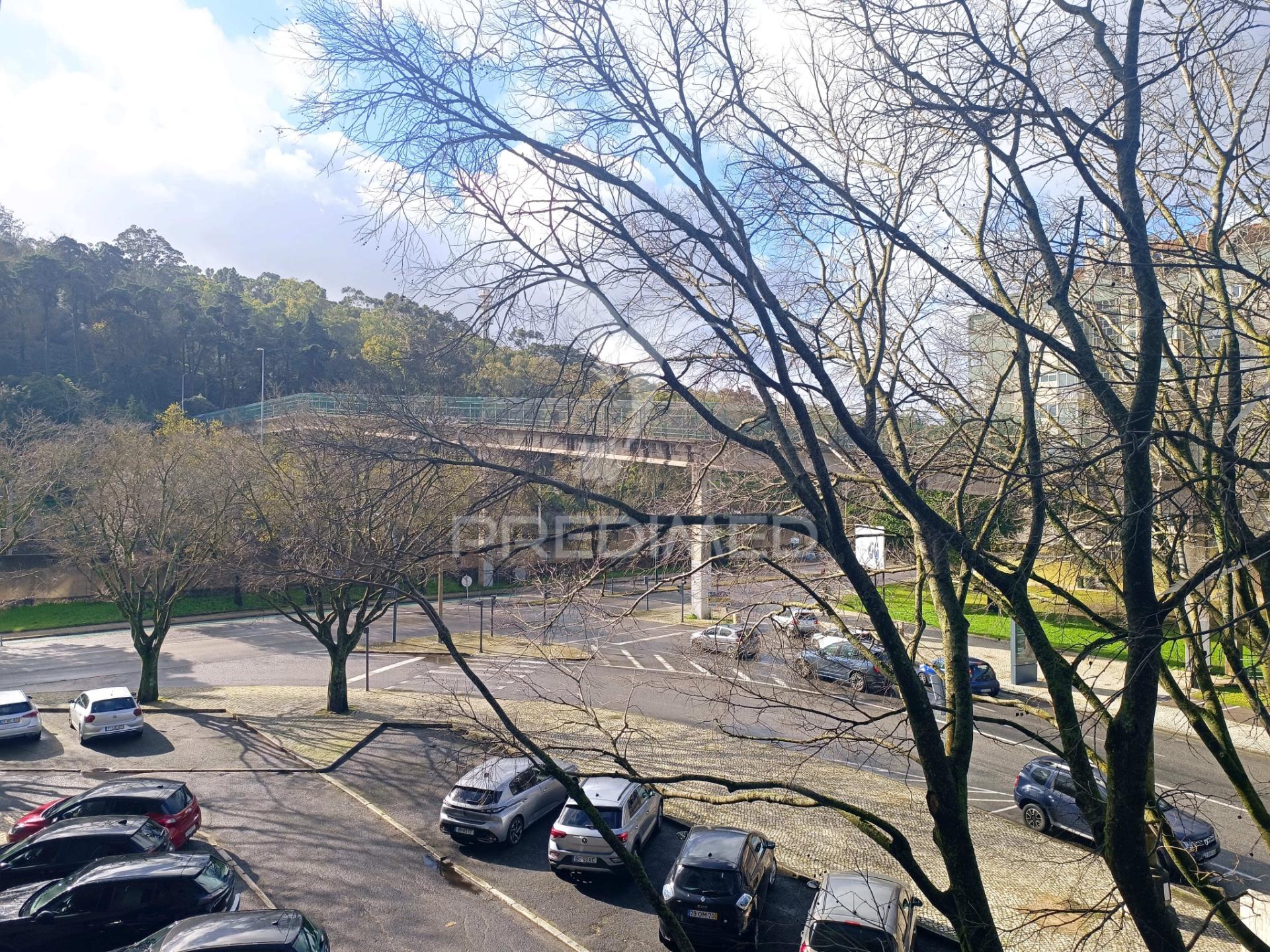 Apartamento t4 | são domingos de benfica