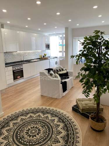 Apartamento t2 benfica, totalmente renovado, no centro de lisboa!
