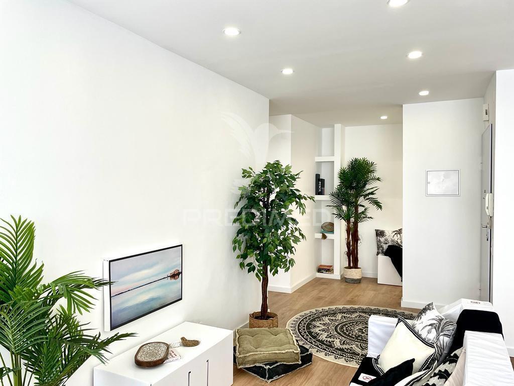 Apartamento t2 benfica, totalmente renovado, no centro de lisboa!