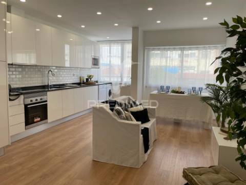 Apartamento t2 benfica, totalmente renovado, no centro de lisboa!