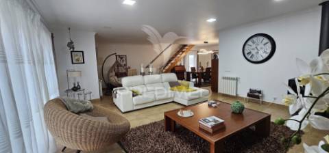 Moradia t4 vila magos